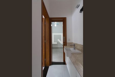 Casa de condomínio para alugar com 178m², 3 quartos e 4 vagasBanheiro