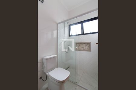 Casa de condomínio para alugar com 178m², 3 quartos e 4 vagasBanheiro