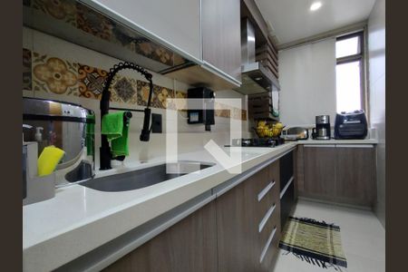 Apartamento à venda com 185m², 2 quartos e 1 vaga Apartamento à venda com 185m², 2 quartos e 1 vagaCozinha - Armários