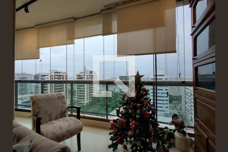 Apartamento à venda com 185m², 2 quartos e 1 vaga Apartamento à venda com 185m², 2 quartos e 1 vagaVaranda