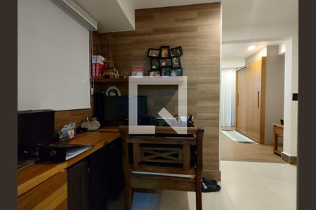 Apartamento à venda com 185m², 2 quartos e 1 vaga Apartamento à venda com 185m², 2 quartos e 1 vagaEscritório