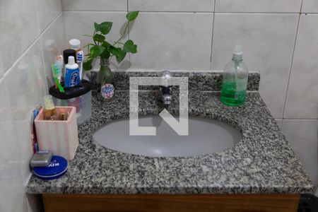 Casa de condomínio para alugar com 47m², 2 quartos e sem vaga Casa de condomínio para alugar com 47m², 2 quartos e sem vagaBanheiro