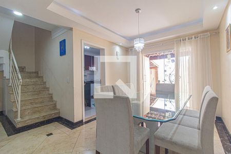 Casa de condomínio à venda com 156m², 3 quartos e 2 vagas Casa de condomínio à venda com 156m², 3 quartos e 2 vagasSala