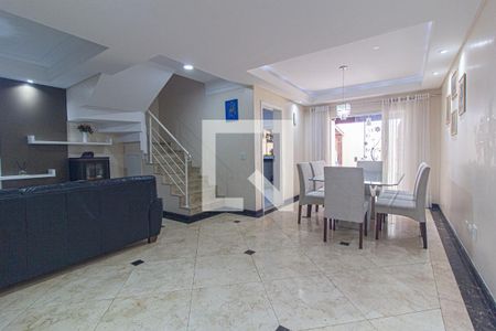 Casa de condomínio à venda com 156m², 3 quartos e 2 vagas Casa de condomínio à venda com 156m², 3 quartos e 2 vagasSala
