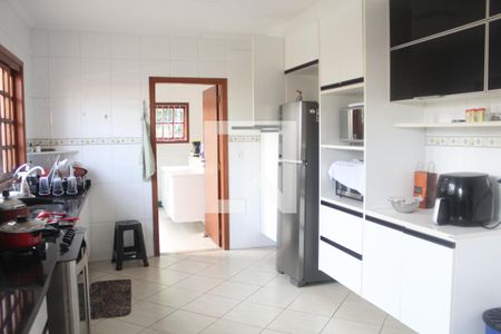 Casa para alugar com 300m², 3 quartos e 6 vagasCozinha