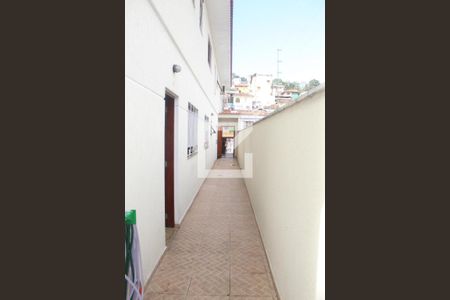 Casa para alugar com 300m², 3 quartos e 6 vagasCorredor lateral