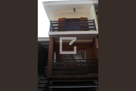 Casa para alugar com 300m², 3 quartos e 6 vagasFachada