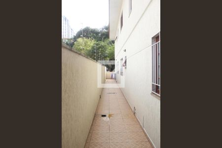 Casa para alugar com 300m², 3 quartos e 6 vagasCorredor lateral