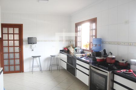 Casa para alugar com 300m², 3 quartos e 6 vagasCozinha