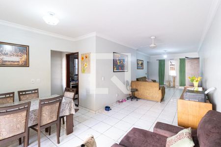 Sala de casa à venda com 3 quartos, 250m² em Cipava, Osasco