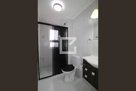 Banheiro  de apartamento à venda com 2 quartos, 63m² em Vila Ivone, São Paulo