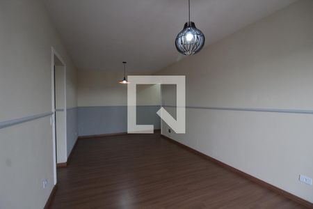 Sala  de apartamento à venda com 2 quartos, 63m² em Vila Ivone, São Paulo