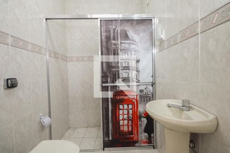 Casa à venda com 180m², 5 quartos e 1 vagaBanheiro 2