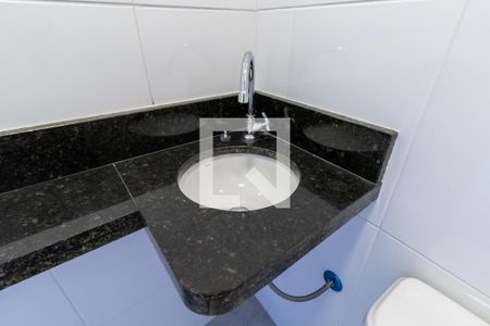 Apartamento à venda com 64m², 2 quartos e 2 vagasBanheiro de Serviço