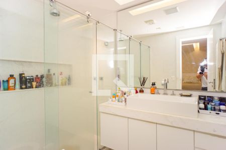 Apartamento à venda com 360m², 5 quartos e 2 vagasBanheiro da Suíte 1