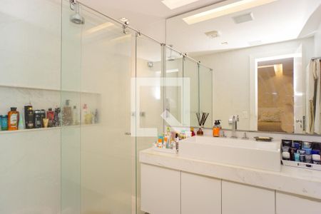 Apartamento à venda com 360m², 5 quartos e 2 vagasBanheiro da Suíte 1