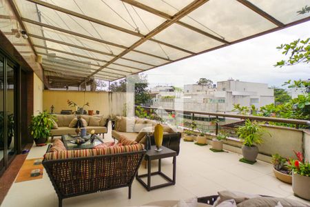 Apartamento à venda com 360m², 5 quartos e 2 vagasVaranda da Sala