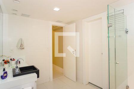 Apartamento à venda com 360m², 5 quartos e 2 vagasBanheiro da Suíte 4
