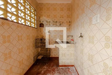 Casa à venda com 420m², 2 quartos e 1 vagaÁrea de Serviço