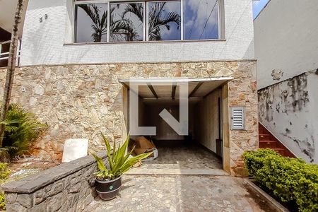 Casa à venda com 420m², 2 quartos e 1 vagaFachada 