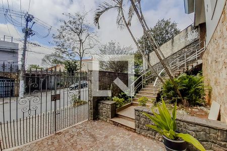 Casa à venda com 420m², 2 quartos e 1 vagaEntrada