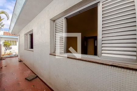 Casa à venda com 420m², 2 quartos e 1 vagaQuintal 