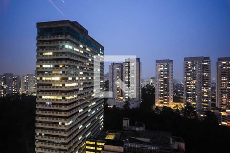 Vista de apartamento à venda com 4 quartos, 170m² em Vila Suzana, São Paulo