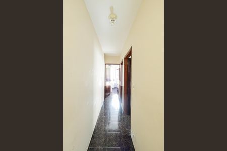 Casa à venda com 129m², 3 quartos e 2 vagas Casa à venda com 129m², 3 quartos e 2 vagasCorredor