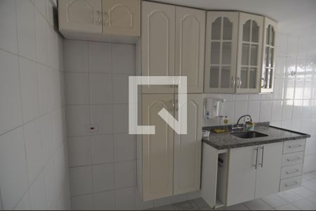 Apartamento à venda com 78m², 2 quartos e 1 vagaCozinha - Armários