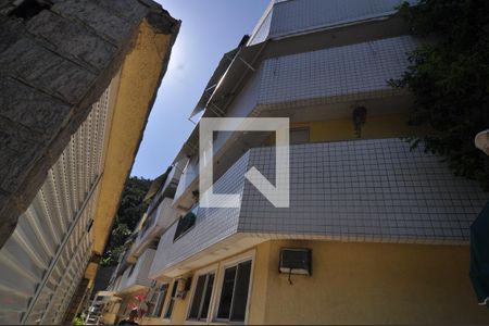 Apartamento à venda com 78m², 2 quartos e 1 vagaFachada do Bloco