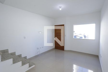 Sala de casa de condomínio para alugar com 2 quartos, 54m² em Vila Pierina, São Paulo