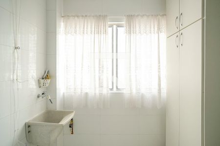 Apartamento para alugar com 64m², 2 quartos e 1 vagaÁrea de serviço