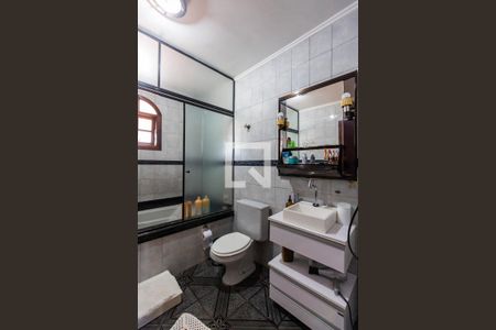 Casa à venda com 280m², 3 quartos e 6 vagas Casa à venda com 280m², 3 quartos e 6 vagasBanheiro 2
