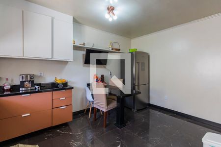 Casa à venda com 280m², 3 quartos e 6 vagas Casa à venda com 280m², 3 quartos e 6 vagasCozinha