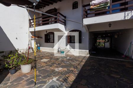 Casa à venda com 280m², 3 quartos e 6 vagas Casa à venda com 280m², 3 quartos e 6 vagasPatio