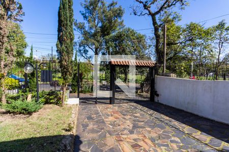 Casa à venda com 280m², 3 quartos e 6 vagas Casa à venda com 280m², 3 quartos e 6 vagasGaragem