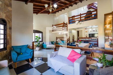 Sala de casa à venda com 3 quartos, 280m² em Morro Santana, Porto Alegre