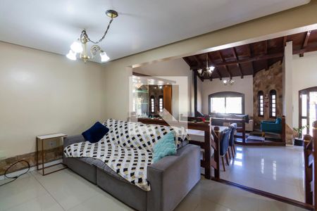 Sala de casa à venda com 3 quartos, 280m² em Morro Santana, Porto Alegre