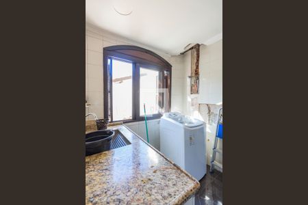 Casa à venda com 280m², 3 quartos e 6 vagas Casa à venda com 280m², 3 quartos e 6 vagasLavanderia