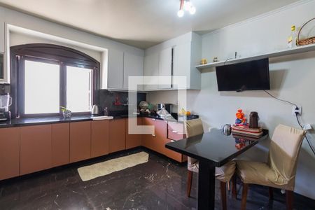 Casa à venda com 280m², 3 quartos e 6 vagas Casa à venda com 280m², 3 quartos e 6 vagasCozinha