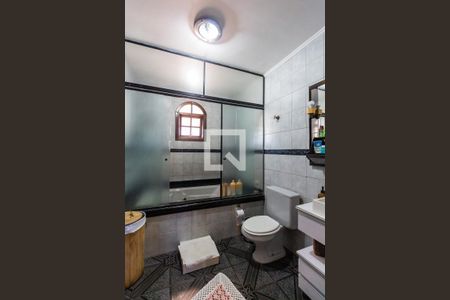 Casa à venda com 280m², 3 quartos e 6 vagas Casa à venda com 280m², 3 quartos e 6 vagasBanheiro 2