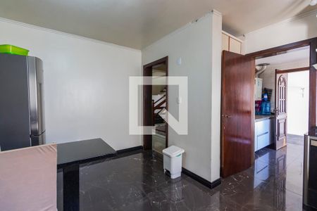 Casa à venda com 280m², 3 quartos e 6 vagas Casa à venda com 280m², 3 quartos e 6 vagasCozinha