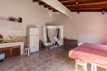 Casa à venda com 280m², 3 quartos e 6 vagas Casa à venda com 280m², 3 quartos e 6 vagasSalão de festas