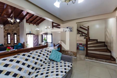 Sala de casa à venda com 3 quartos, 280m² em Morro Santana, Porto Alegre