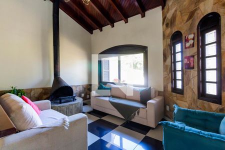 Sala de casa à venda com 3 quartos, 280m² em Morro Santana, Porto Alegre