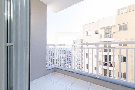 Sacada de apartamento para alugar com 2 quartos, 46m² em Padroeira, Osasco