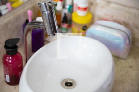 Casa à venda com 150m², 4 quartos e 4 vagasBanheiro da Suíte 2