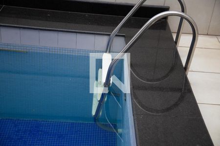 Casa à venda com 150m², 4 quartos e 4 vagasPiscina