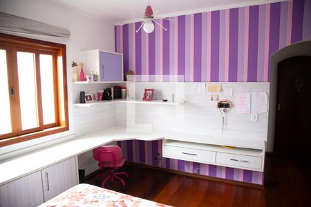 Casa à venda com 150m², 4 quartos e 4 vagasSuíte 2