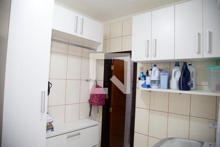 Casa à venda com 150m², 4 quartos e 4 vagasLavanderia